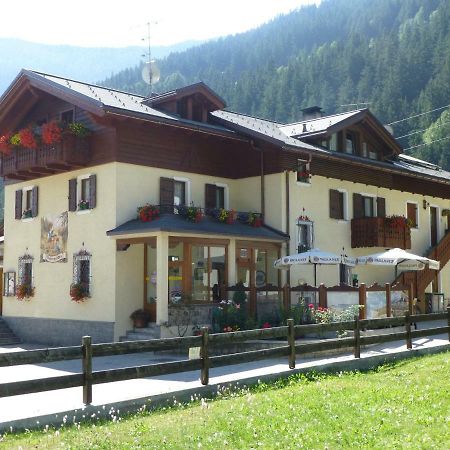 Rosengarden Alpine Residence Pradelle Exteriör bild
